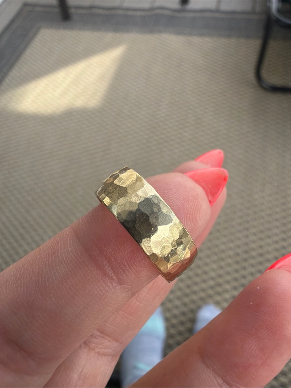 14k Yellow Gold Hammered Band Ring - Classic Women's Jewelry 4.2g size 5.5-6